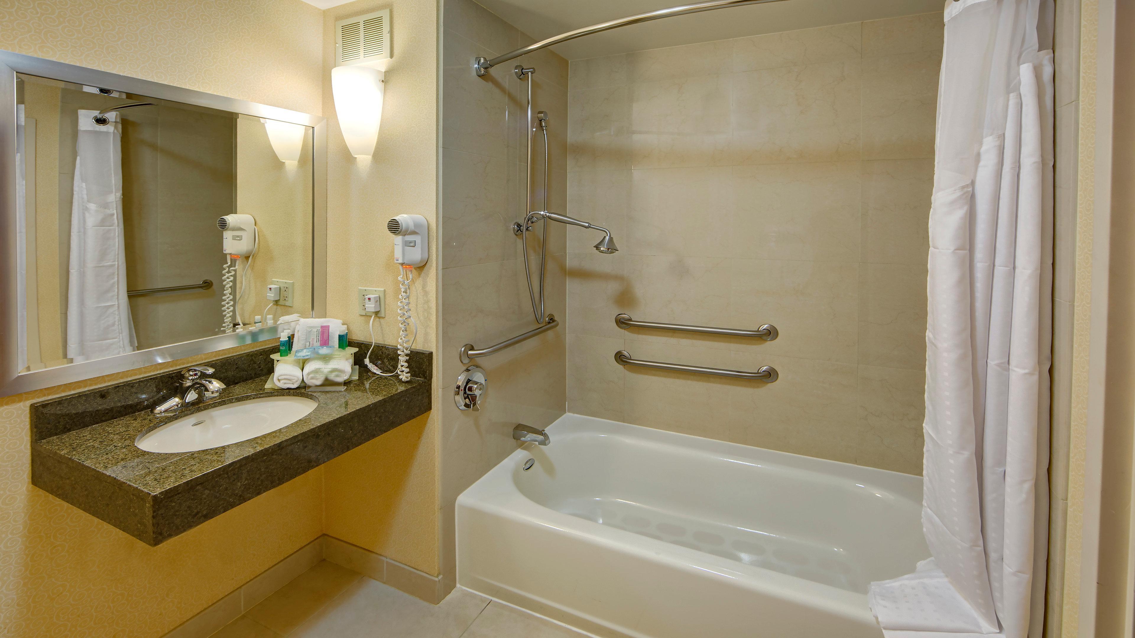 Express & By Ihg Hotel 2*