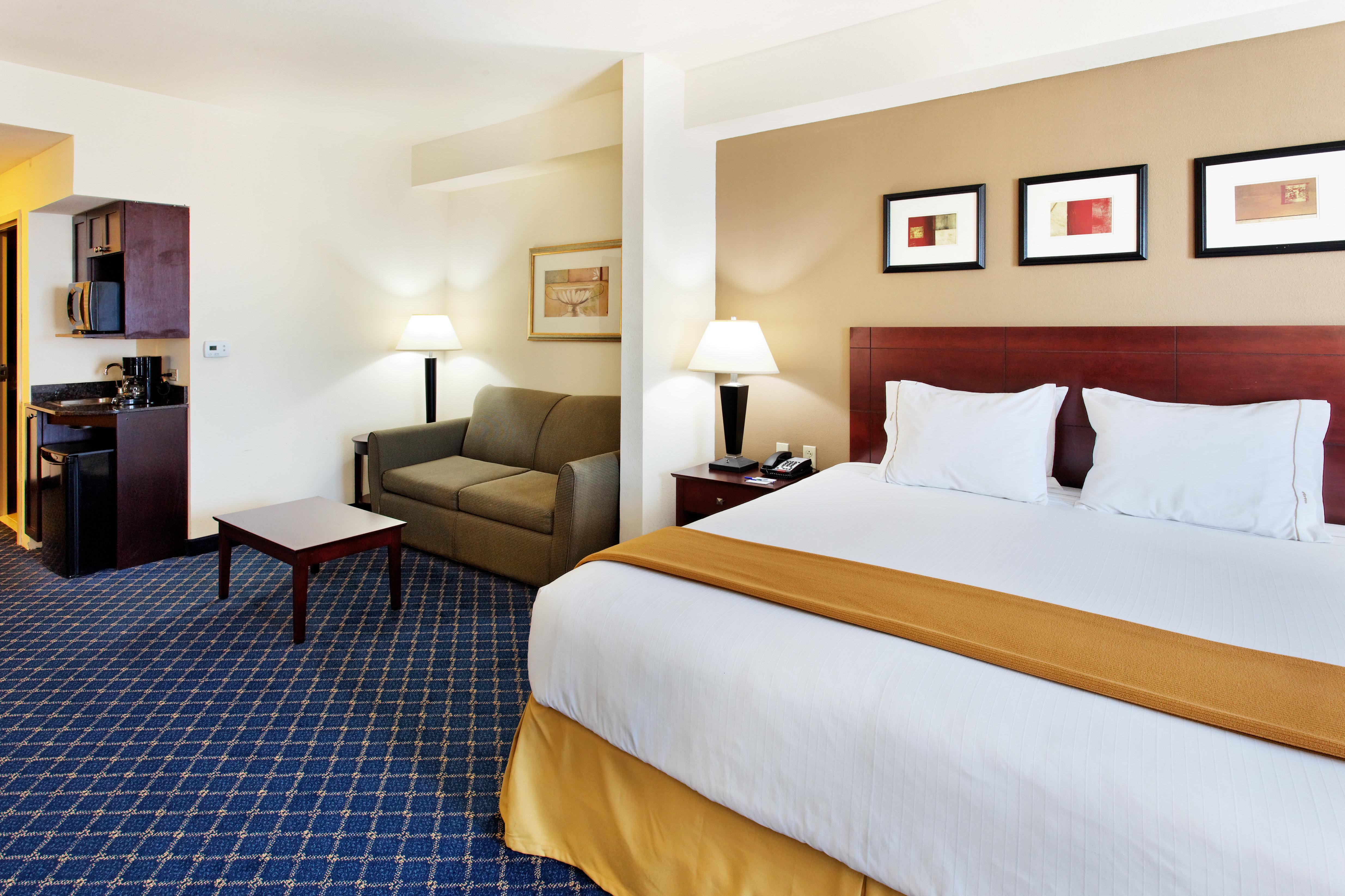 Express & By Ihg Hotel 2*