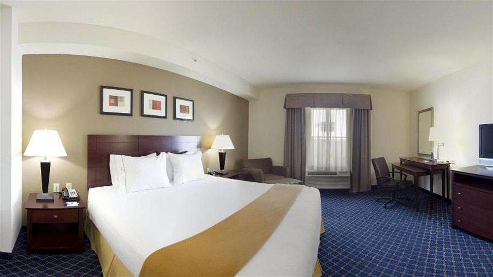 Express & By Ihg Hotel